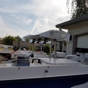Downrigger mount spacing