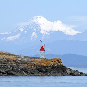 Media '4228 Nav aid and Mt Baker' in album '4539 C-Dory James Island float sunset'