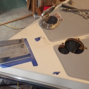 Lewmar 700 install