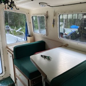 CD 25 Convertible Table