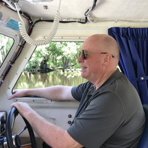 Media 'Colby piloting the Hontoon Dead River' in album 'Hub is all that was left.  It was held on by it\'s hardware, but the prop was gone!'
