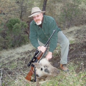 Where's the boat?  140 lb wild pig
New Year 2004