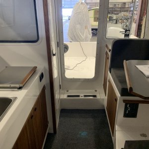 25 Cruiser Interior