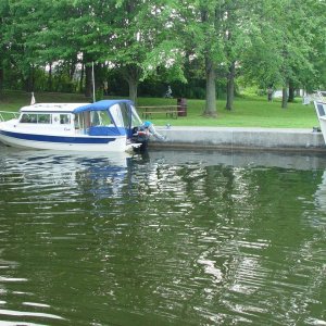 waiting in Peterboro for the lock to open