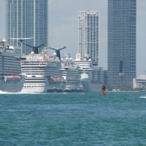 Bypassed all the craziness in the Intracoastal WW by running offshore from Lake Worth to Miami.  Coming in the main channel.