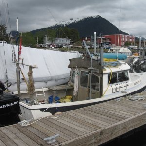 Side view of Sitka Classic