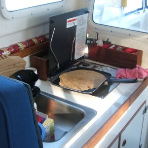 Media 'Breakfast is 'on' (21FEB10)' in album 'Plying a very peaceful Neuse River (20FEB10'
