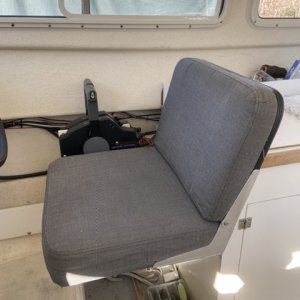 Media 'Original seat, getting ragged' in album 'Applying the new name, vinyl sticker from Boats US'