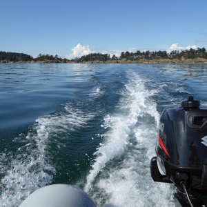 Running the dinghy over to Fossil bay to check things out.
