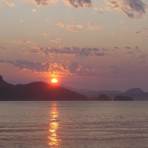 Media 'Sunrise on Vancouver Island' in album 'Sunrise on Vancouver Island'