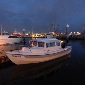 Cap Sante slip C-28, my usual Go-To for a late start on a Friday. Good place for a late dinner and early fuel-up at 7 AM on Sat.
