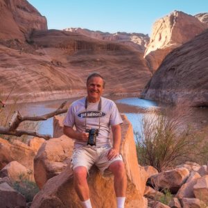 Hike to lake above Iceberg Canyon