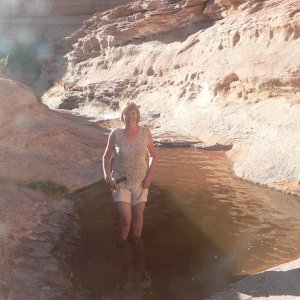 The one mile hike along the creek bed to the Indian Ruins