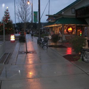 Pretty lights, but closed on Christmas Eve