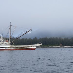 Family came to the hot springs from Gustavus in this fishing boat