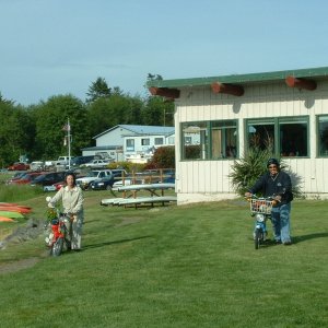 (B~C) Peter & Caryn of the C-Dancer crew back from terrorizing the spit