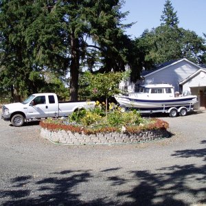 (Caty_n_Steve) And she's finally home!....ummmm...don't think she'll fit in the garage tho....makin her a new home...should be quite comfy :)