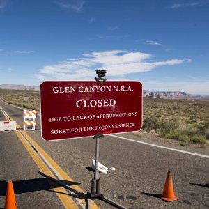 Closed DSC1767