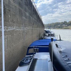 Mystery Girl and C-Traveler at old Lock 2.