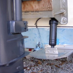 Media '12x10 trim tab. Would have gone "HUGE" if not for the kicker. I like the indestructable hinge and the turned down tabs on the Bennetts for flat bottom CD tracking.' in album '"Mini Jacker" fixed kicker mount.  Allows the engine to sit a dab to the rear.Help with turning both directions and with the angle of the stern to keep the prop out of the water while running the main.'