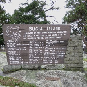 Media 'Good Ol\' Sucia 1-15-11' in album 'Daydream Alone on the Dock at Fossil Bay 1-15-11'