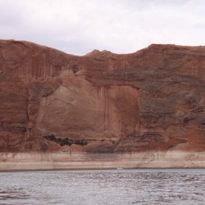 A little scale. There is a CD-22 at the bottom of the cliff.
