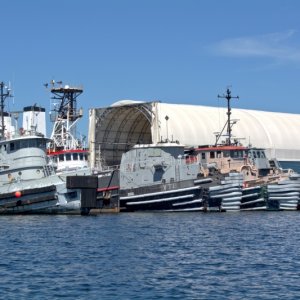 Former Navy Tugs?