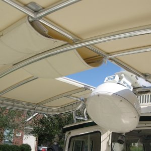 Zip out cover in canvas top
