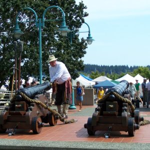 Media 'Cannon firing at noon' in album 'Patos Island 08'