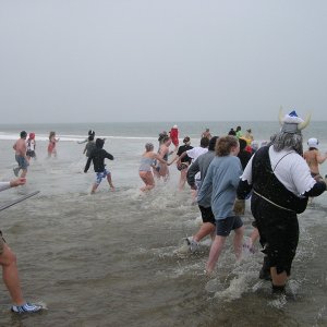 Kiwanis Polar Bear Plunge 2008
Temp Mid 20's with water at 33