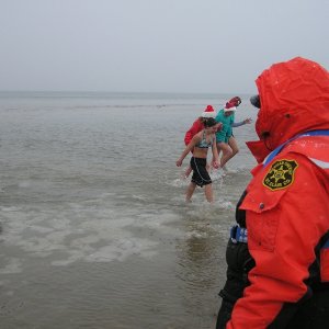 Media 'Kiwanis Polar Bear Plunge 2008
Temp Mid 20's with water at 33' in album 'If I can't go boating I can still drive the Zamboni'