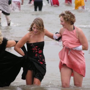 Kiwanis Polar Plunge  12-4-2004