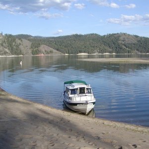 (WadeV) Lake Roosevelt--On the Beach