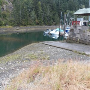 Media 'The public ramp, like many, it isn't made for low tide use.  It dropped off about a foot right at the edge.  On the other hand, I didn't see any launch fee.' in album 'Although I launched in Moucha Bay, this is a picture back up towards Gold River.'