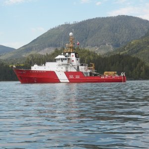 I was going to anchor in this little bay, but when I came around the point I saw that it was already occupied.