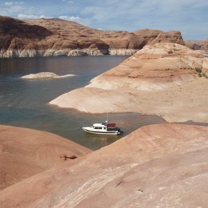 First night anchor location at 80 mile cove - water level came up 2 feet in the next 4 days and covered the sandy long beach area to the right where we ended up being anchored on the last night