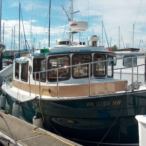 Media 'Nice looking C-Ranger!' in album '(C-Ranger R25) Note how hanging clothes locker cuts into the V-berth space'