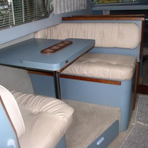 Dinette / Double Berth