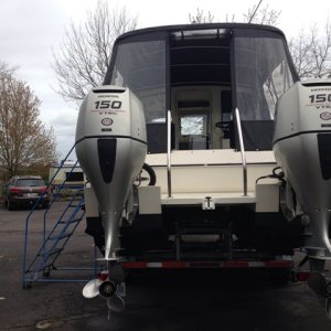 On Trailer Stern
