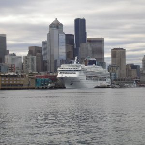 Cruise ship in Seattle's Elliott Bay