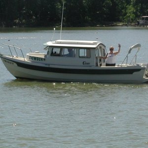 SNOWDEN gets underway to travel back to Annapolis on Sunday morning.  Had a rough crossing of the mouth of the Potomac due to heavy winds.  It was just after this that Bruce proved LINDSAY'S LAW.  "When the draft of your vessel exceeds the depth of the water, you are most assuredly aground"  RED RIGHT RETURNING RULES!!