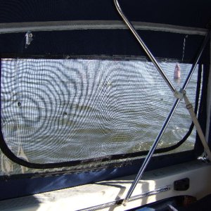 starboard curtain w/ screen