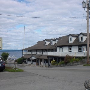 Lund Hotel.  Great pub and restaurant.