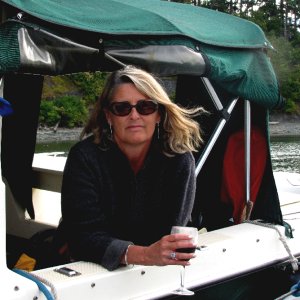 Vicki on Halcyon at Fossil Bay 7-20-11