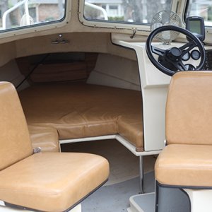 10-cockpit 1