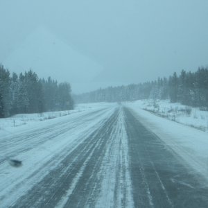 (catdogcat) Good example of the road conditions all the way to Fort Nelson.