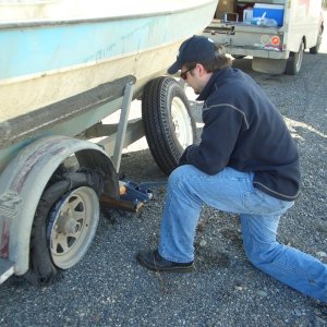 (catdogcat) Flat tire just out of Glen Allen.  Lucky I bought two spares before I left Seattle.