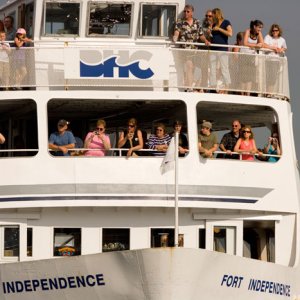 Fort Independence; 98 tons, 90', 32' beam, steel hull, 525 pass and crew.