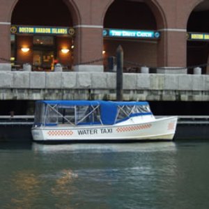 26' Single Engine (This vessel actually made an unplanned cameo appearance in the movie "The Departed").