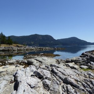 Exploring the Octopus Islands via dinghy